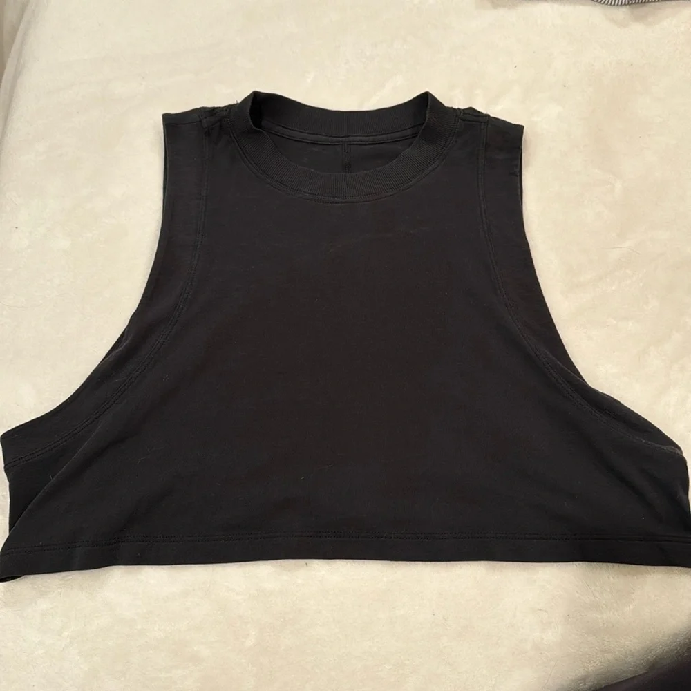 Lululemon Muscle Tank - Picture 1 of 4